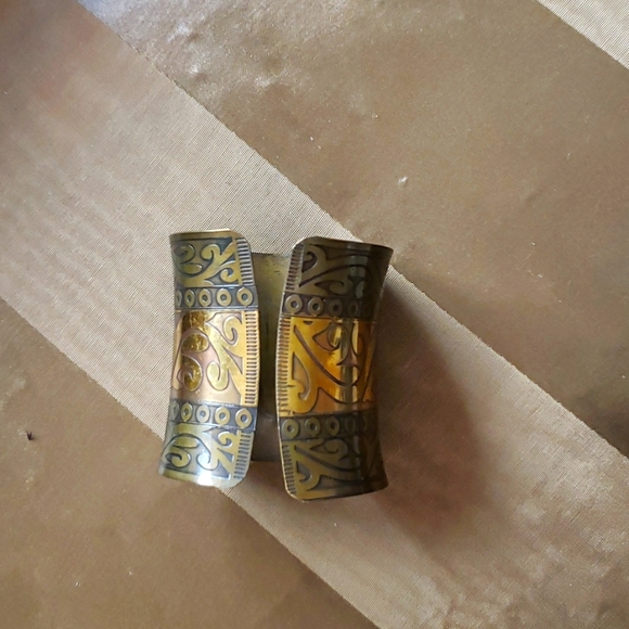 Metal Cuff Bracelet. Excellent Condition with no Sign of Wear. - Picture 2 of 2